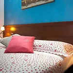 德里乌里维旅馆 4* Porto SantʼElpidio